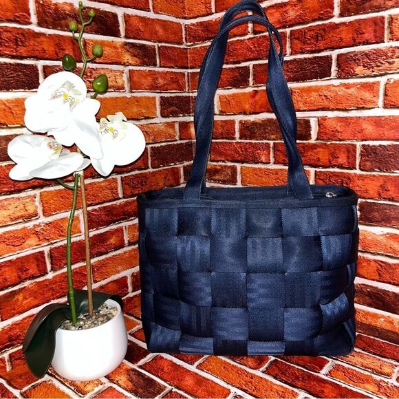 Elegant Navy Tote Bag - Picture 4 of 12
